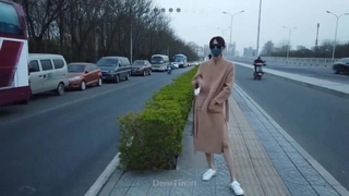 大屁股少女在硬核视频中被操并被内射