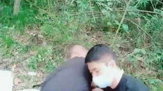 白嫩美乳E奶妹子！超棒身材腰细胸大，从下往上视角假屌插穴，吸在墙上后入顶穴
