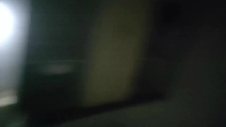 【大内密探008】，02后兼职嫩妹，发育真不错，这大长腿挺直，抠逼口交后入