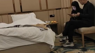 小鸭子动画片JD078 闷骚人妻欲求不满 制服调教 听声可射