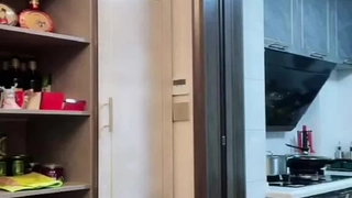 上海市商贸旅游学校足道约熟，先聊聊在一步步到酒店操逼【看简 介同城免费约炮】