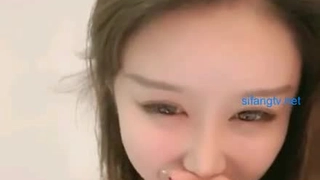 网恋奔现把少妇约到家里操