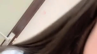 音响品牌骑在继兄的鸡巴上让精子灌满我的小穴