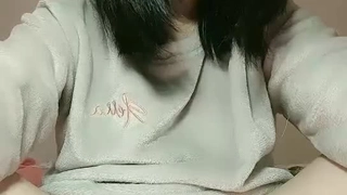 【无水印原版---新片速递】2022.5.6，【深夜户外强奸闺蜜】夏天适合野外群P，两男两女淫乱，空旷田野肆意狂叫